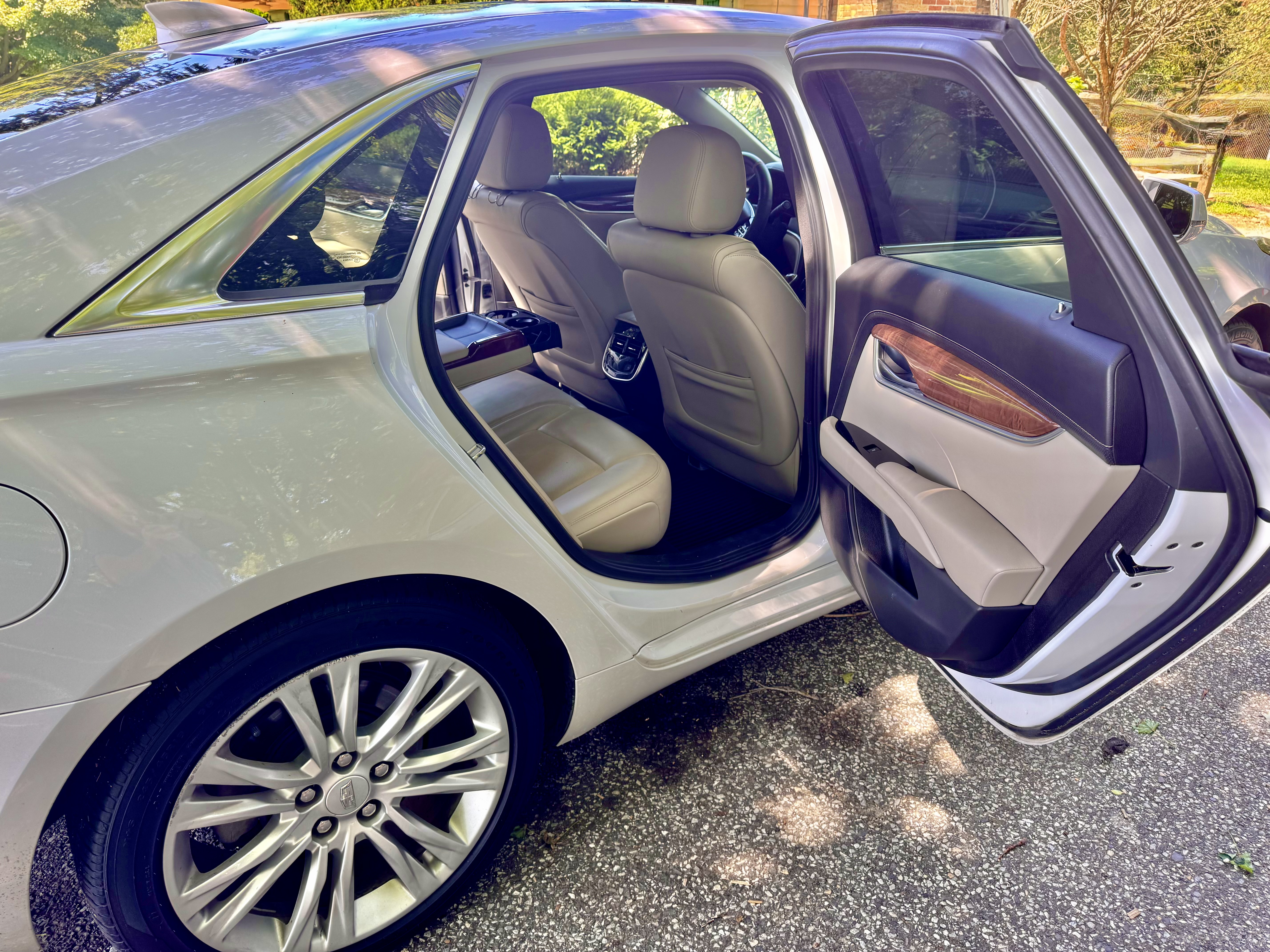 Used 2018 Cadillac XTS Luxury w/ Driver Awareness Package FWD image 20