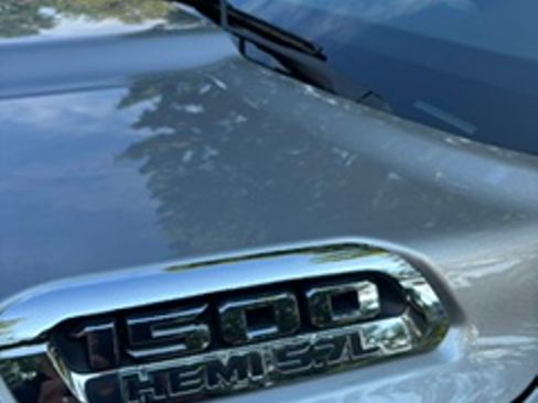Used 2019 RAM 1500 Big Horn AWD/4WD image 11