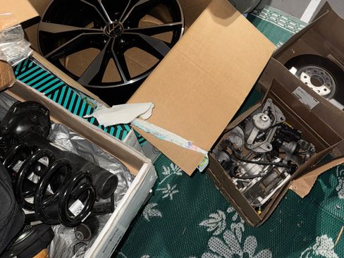 Used 2024 Volkswagen Tiguan SEL R-Line image 11