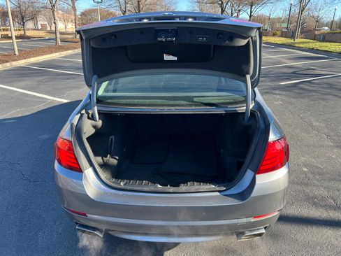 Used 2011 BMW 550i Sedan image 13