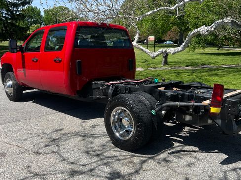 Used 2011 Chevrolet Silverado 3500 W/T RWD image 4