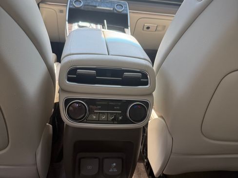 Used 2023 Genesis GV80 2.5T w/ Prestige Package AWD/4WD image 15