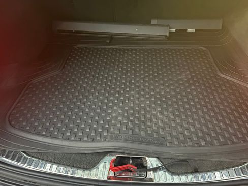 Used 2015 Volvo V60 T5 Premier image 11