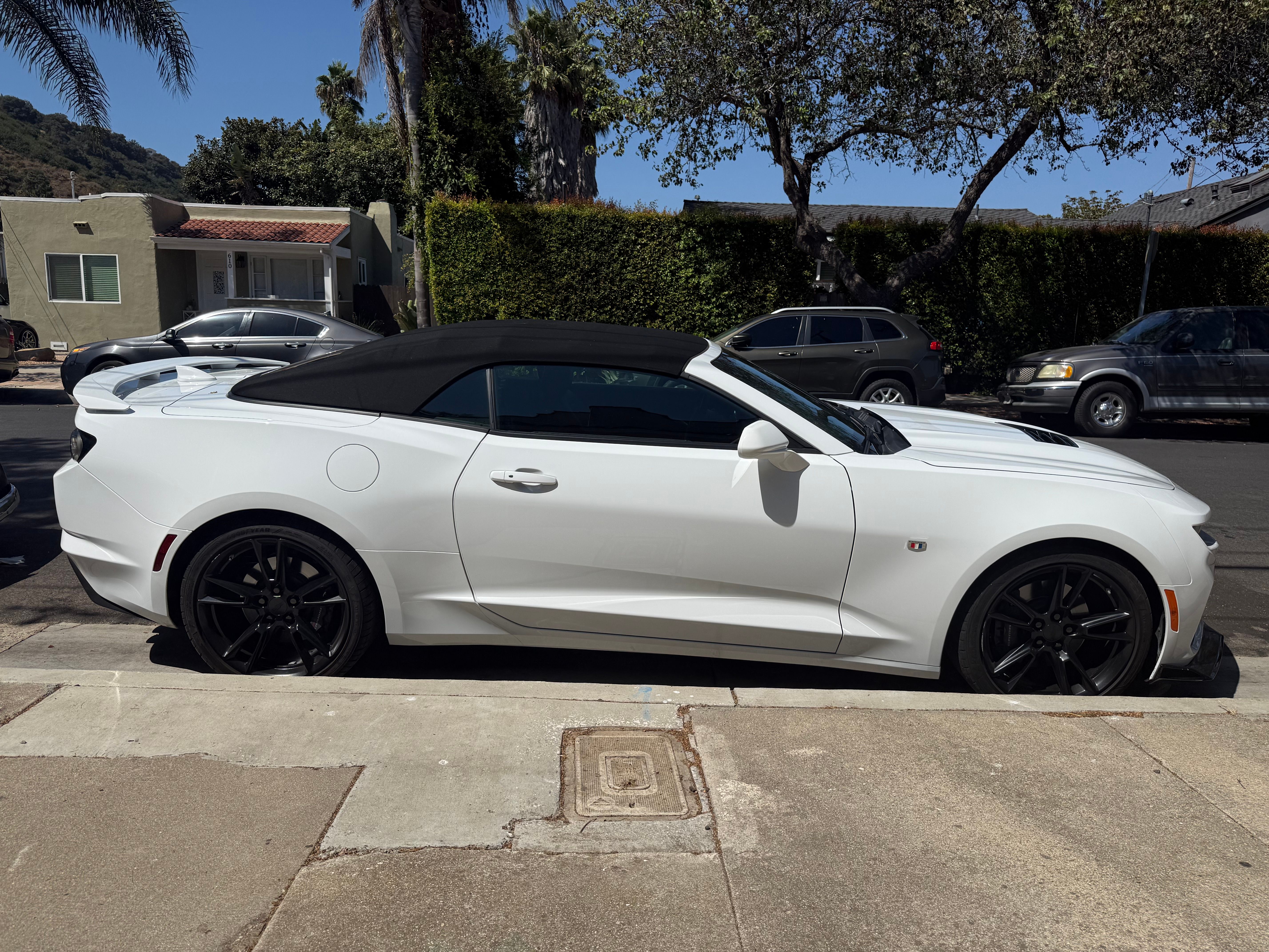 Used 2021 Chevrolet Camaro SS RWD image 1
