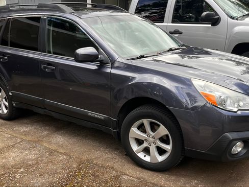 Used 2014 Subaru Outback 2.5i Premium AWD/4WD image 4