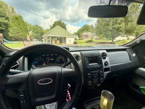 Used 2013 Ford F150 XLT w/ Luxury Equipment Group RWD image 16