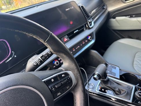 Used 2023 Kia Sportage X-Line w/ X-Line Premium Package image 6