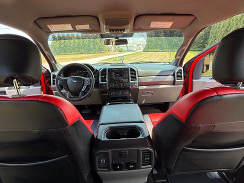 Used 2018 Ford F350 XLT w/ XLT Value Package image 5