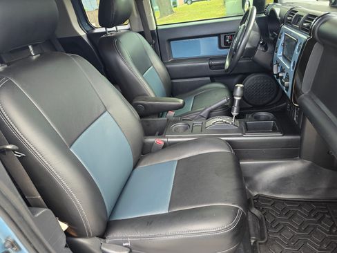 Used 2007 Toyota FJ Cruiser 2WD image 10