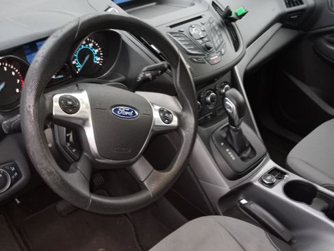 Used 2015 Ford Escape SE image 5