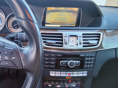 Used 2014 Mercedes-Benz E 350 Sedan image 26