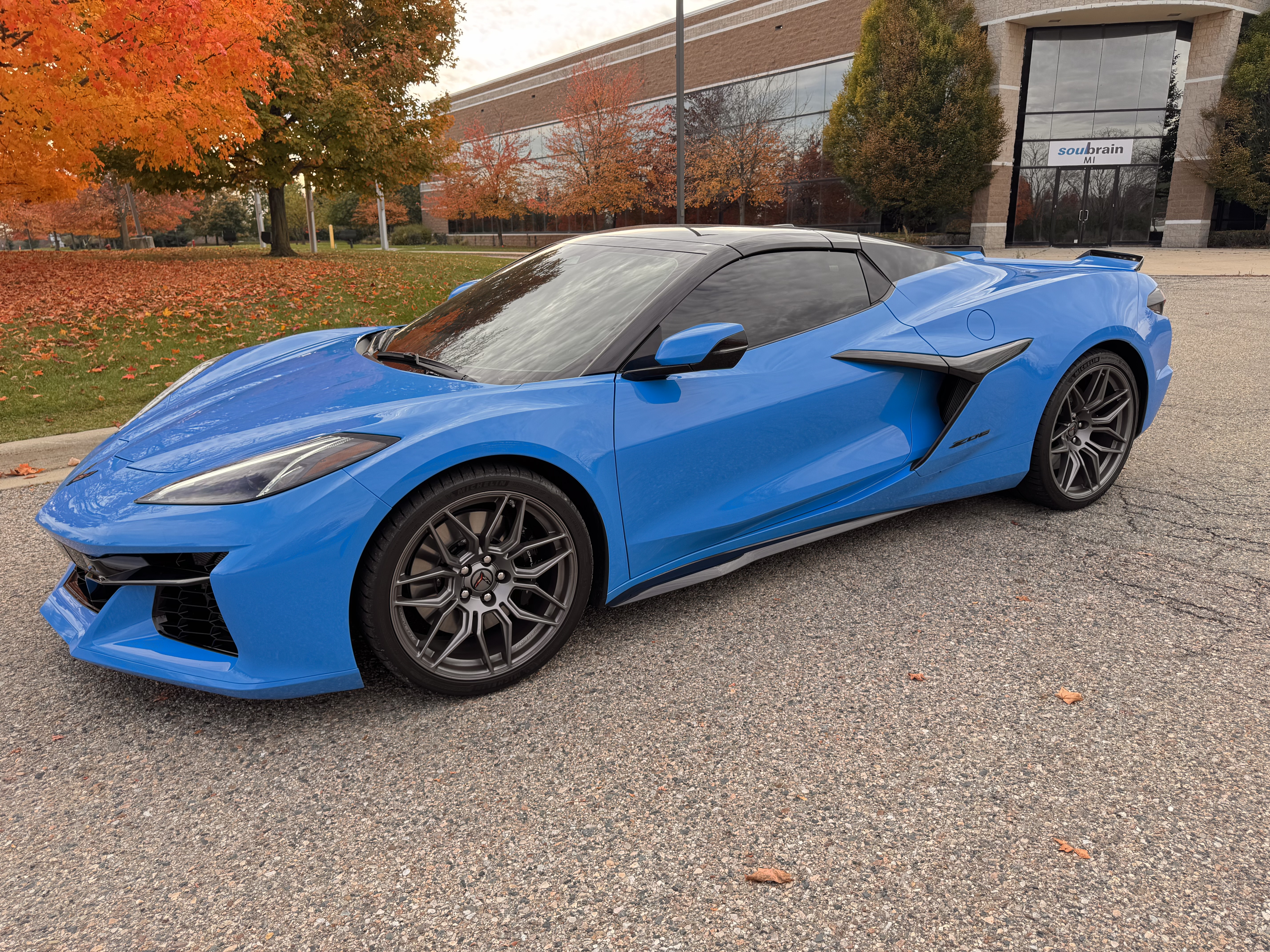 Used 2024 Chevrolet Corvette Z06 w/ Battery Protection Package RWD image 11