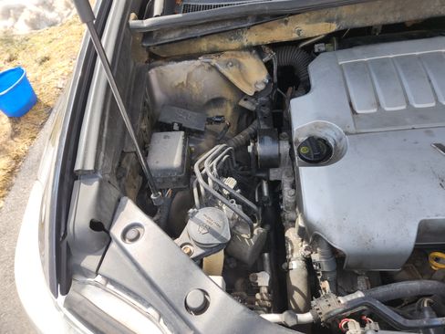 Used 2010 Toyota Highlander 4WD image 2