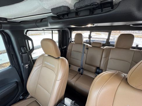 Used 2023 Jeep Gladiator Rubicon w/ LED Lighting Group image 14