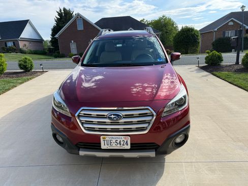 Used 2017 Subaru Outback 2.5i Limited image 9