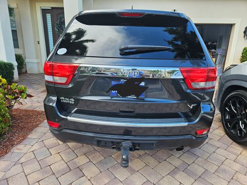 Used 2011 Jeep Grand Cherokee Limited w/ Trailer Tow Group image 6