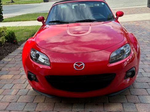 Used 2015 MAZDA MX-5 Miata Sport w/ Convenience Package image 15