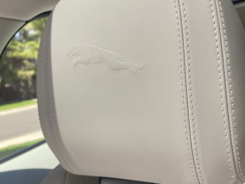 Used 2022 Jaguar I-PACE HSE image 16