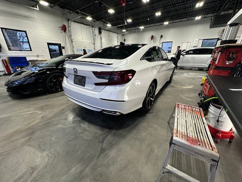 Used 2021 Honda Accord Sport image 9