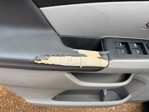 Used 2014 Honda Odyssey EX-L image 16