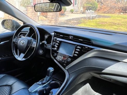 Used 2018 Toyota Camry SE image 14