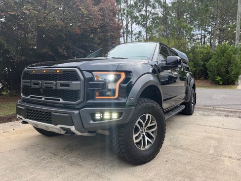 Used 2018 Ford F150 Raptor w/ Equipment Group 802A Luxury image 28