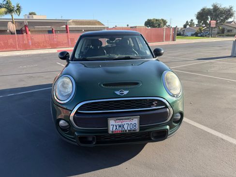 Used 2017 MINI Cooper S FWD image 4
