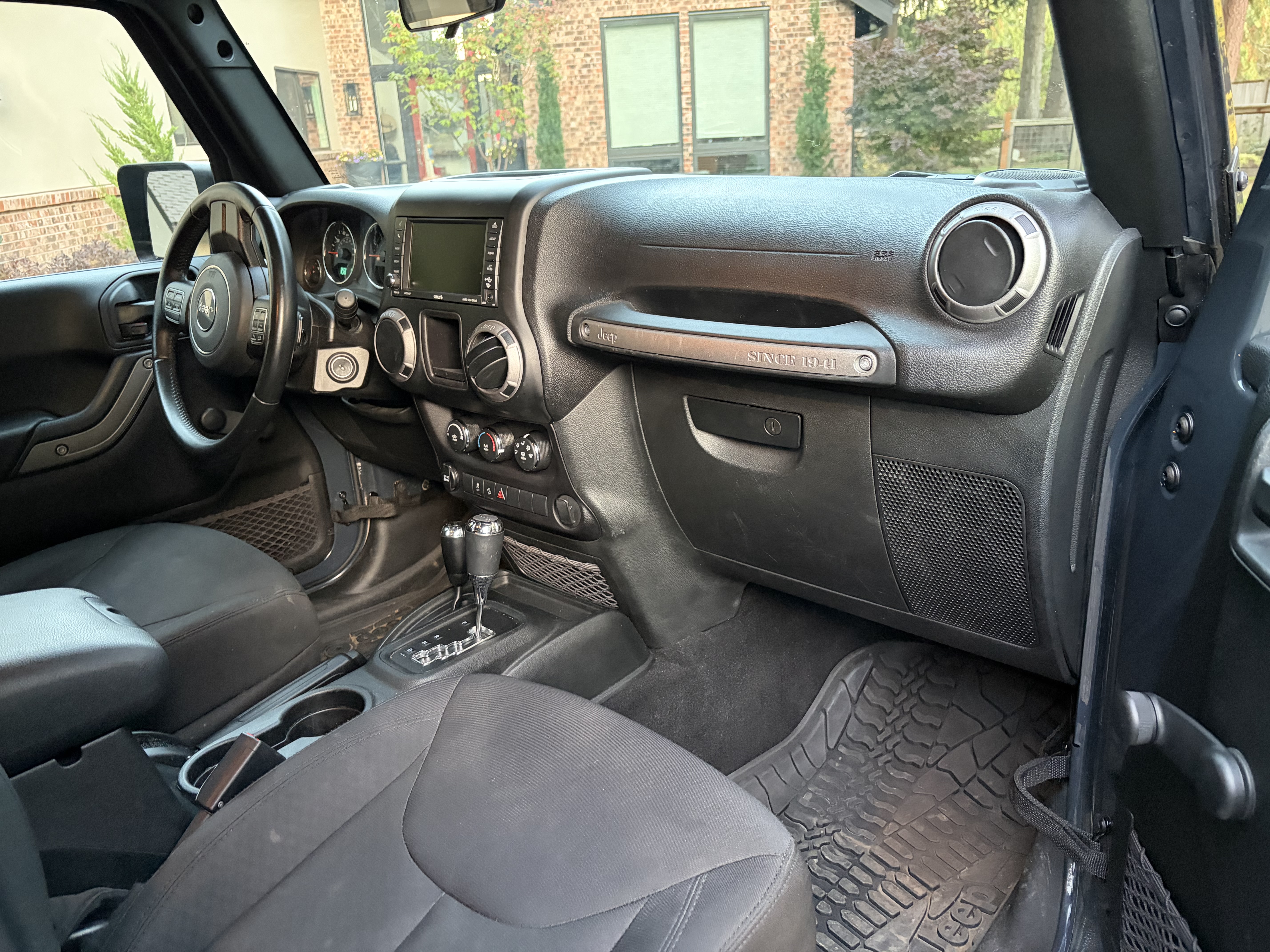 Used 2017 Jeep Wrangler Sport AWD/4WD image 4