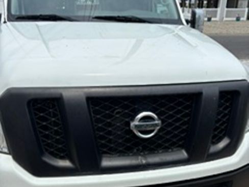Used 2018 Nissan NV 2500 SV w/ Navigation Package RWD image 2