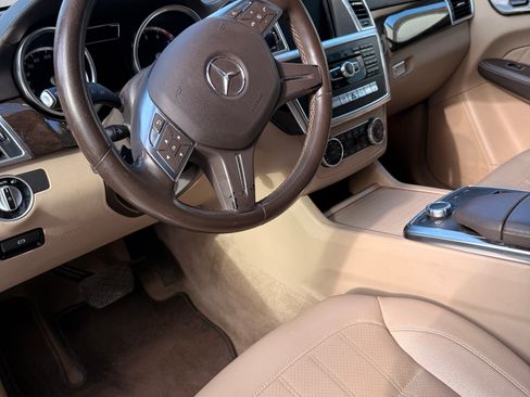 Used 2015 Mercedes-Benz GL 450 4MATIC image 9