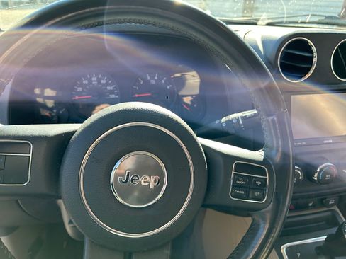 Used 2011 Jeep Compass Latitude w/ Sun/Sound Group image 6