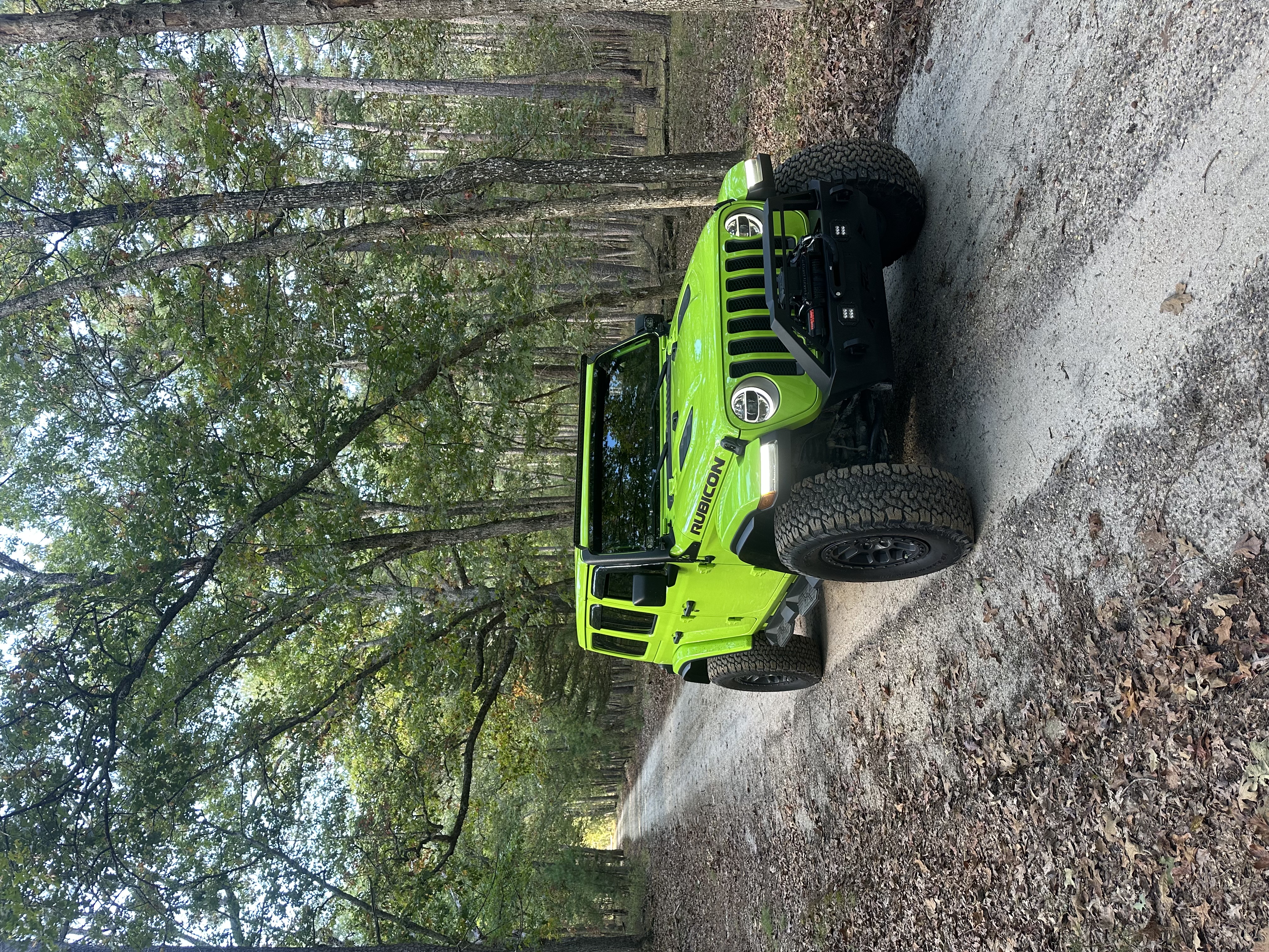 Used 2021 Jeep Wrangler Unlimited Rubicon w/ Xtreme Recon 35" Tire Package AWD/4WD image 17