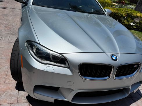 Used 2016 BMW M5 image 4