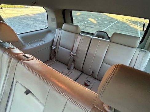 Used 2010 Chevrolet Tahoe LTZ image 28