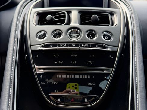 Used 2019 Aston Martin DB11 AMR image 9