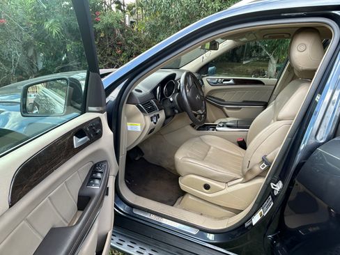 Used 2014 Mercedes-Benz GL 450 GL 450 4MATIC Sport Utility 4D image 15