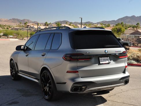 Used 2025 BMW X7 M60i w/ M Sport Professional Package image 11