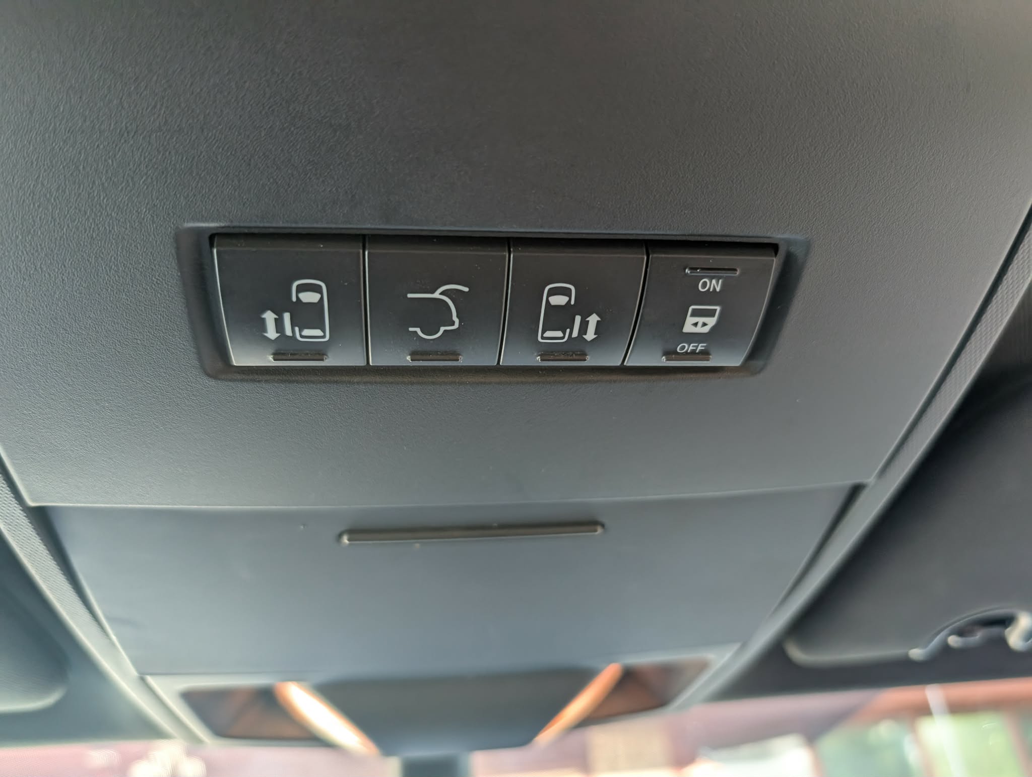 Used 2018 Dodge Grand Caravan SXT FWD image 21