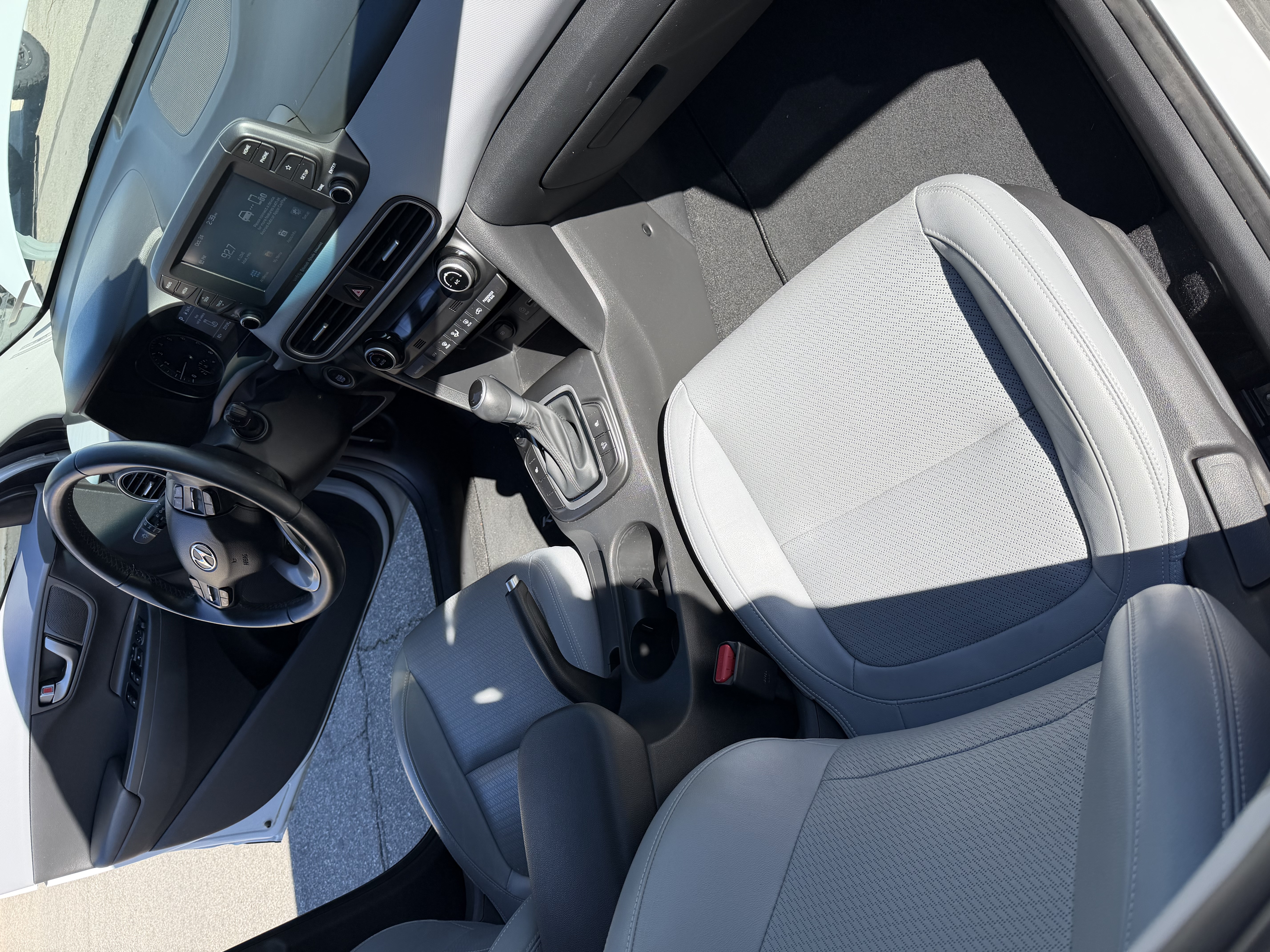 Used 2019 Hyundai Kona Limited FWD image 8