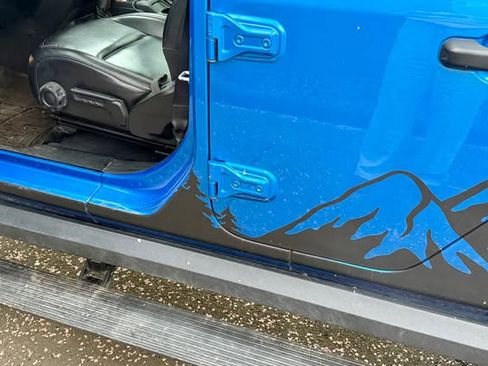 Used 2021 Jeep Gladiator Rubicon image 13