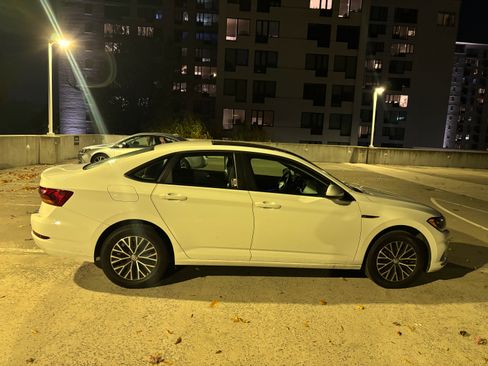 Used 2019 Volkswagen Jetta SEL w/ Cold Weather Package image 15