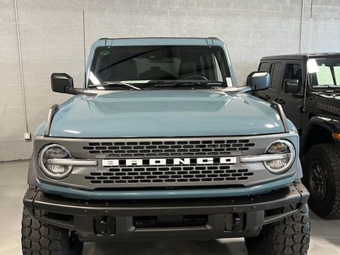 Used 2023 Ford Bronco Badlands image 12