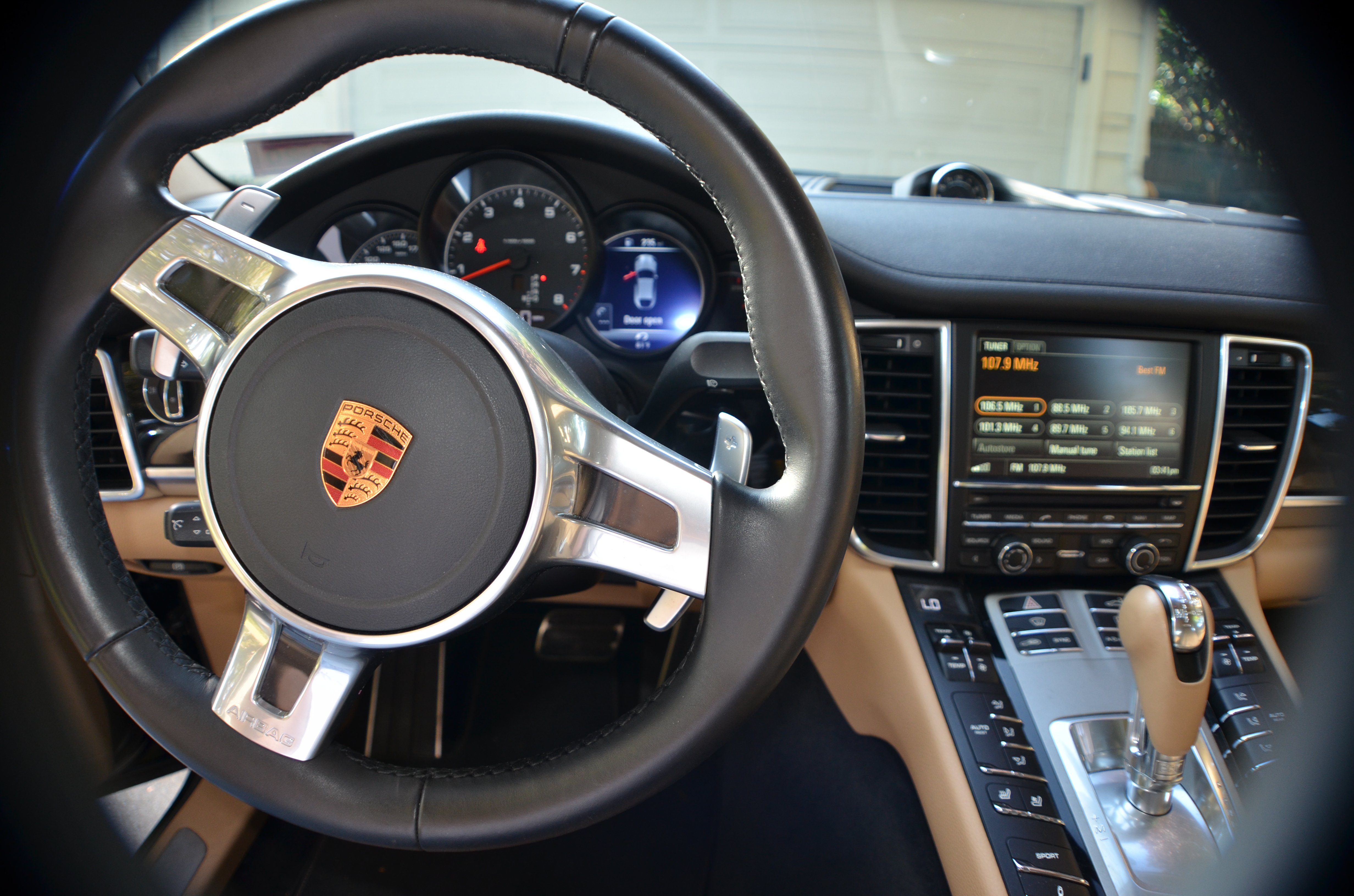 Used 2016 Porsche Panamera 4 Edition AWD/4WD image 18