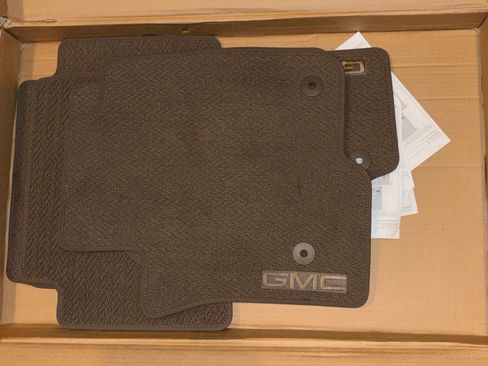 Used 2021 GMC Yukon Denali w/ Denali Premium Package image 30