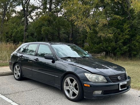 Used 2005 Lexus IS 300 SportCross RWD image 1