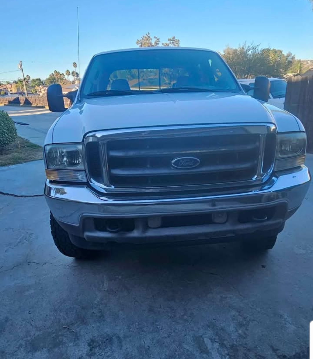 Used 2004 Ford F250 Lariat AWD/4WD image 2