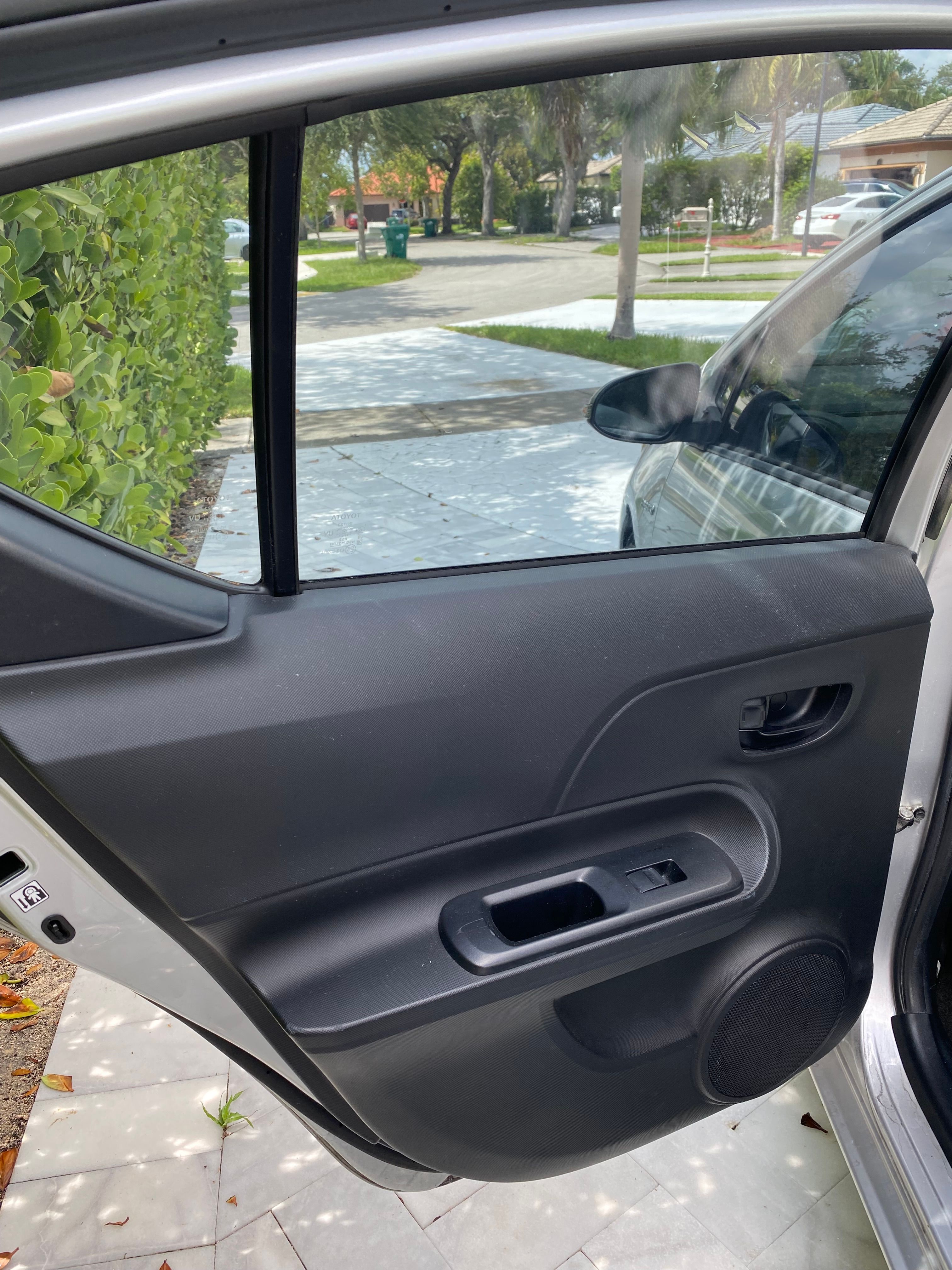 Used 2015 Toyota Prius C FWD image 8