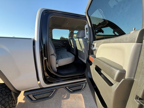 Used 2015 GMC Sierra 1500 SLT w/ SLT Crew Cab Value Package image 16