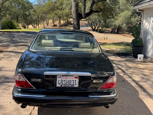 Used 2001 Jaguar XJ Vanden Plas image 2
