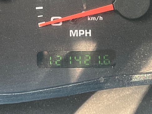 Used 2003 Ford F550 2WD Regular Cab Super Duty image 6